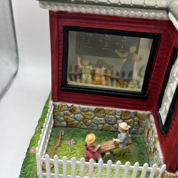 PartyLite Olde World Village Tea Light House #5 School House Exclusive - Picture 8 of 16